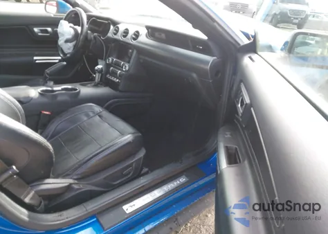 2021 Ford Mustang Ecoboost Premium z USA, uszkodzony, nr VIN 1FATP8UHXM5114433